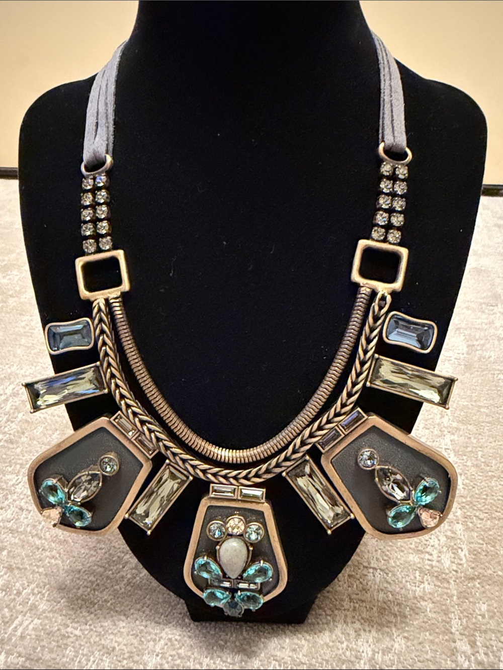 Silpada Blue Streak Crystal Bib Necklace - Picture 2 of 13